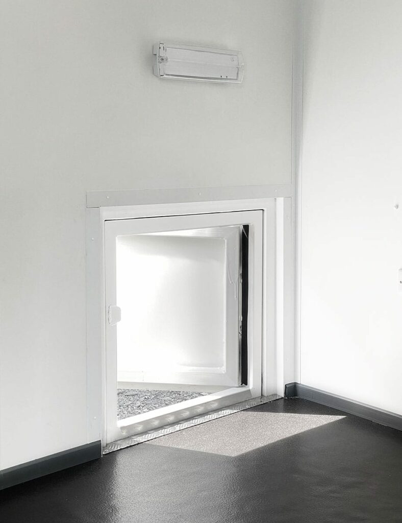 screaton door